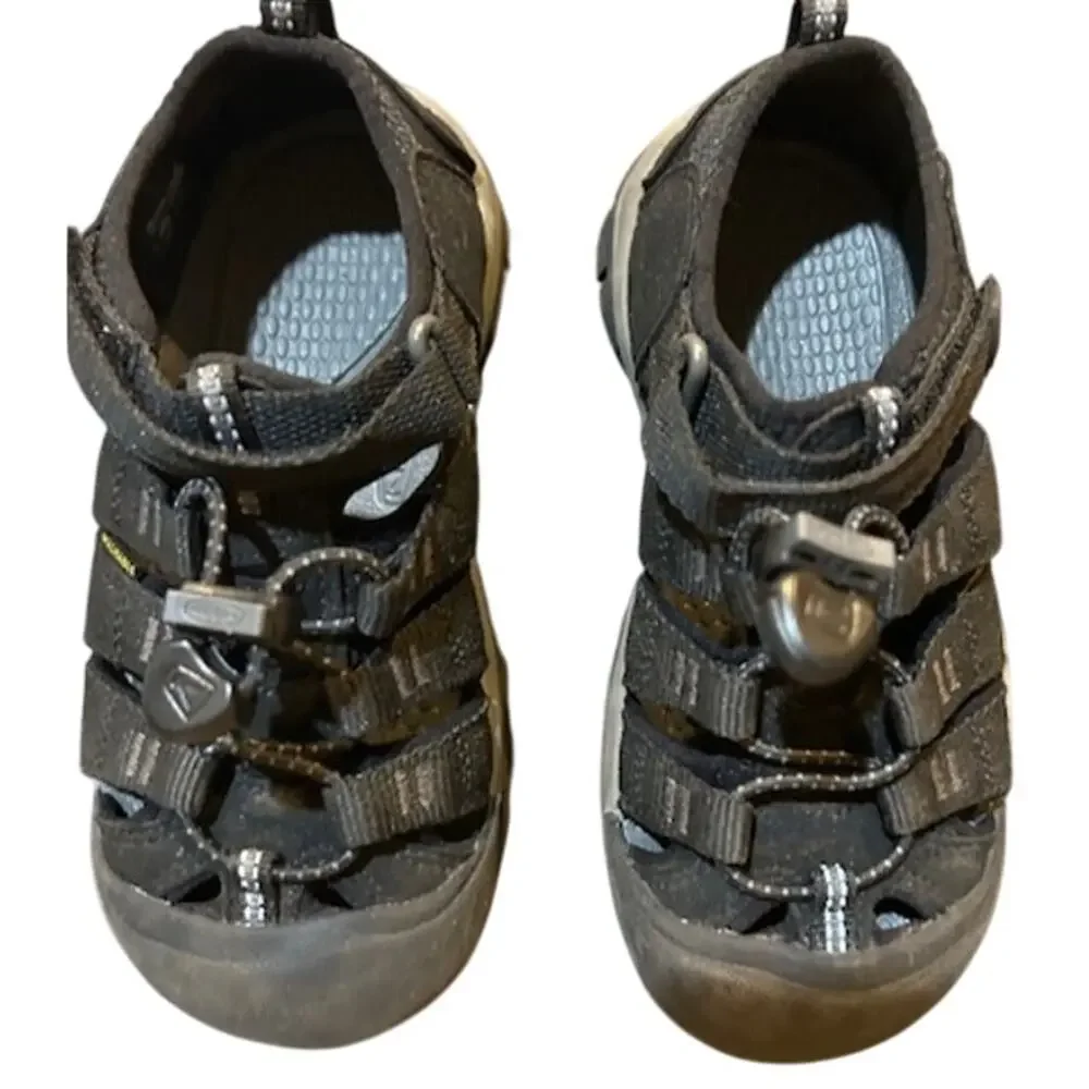 KEEN Boys Black Newport H2 Sandals Little Kid SZ 13 Water Friendly Hiking Sport
